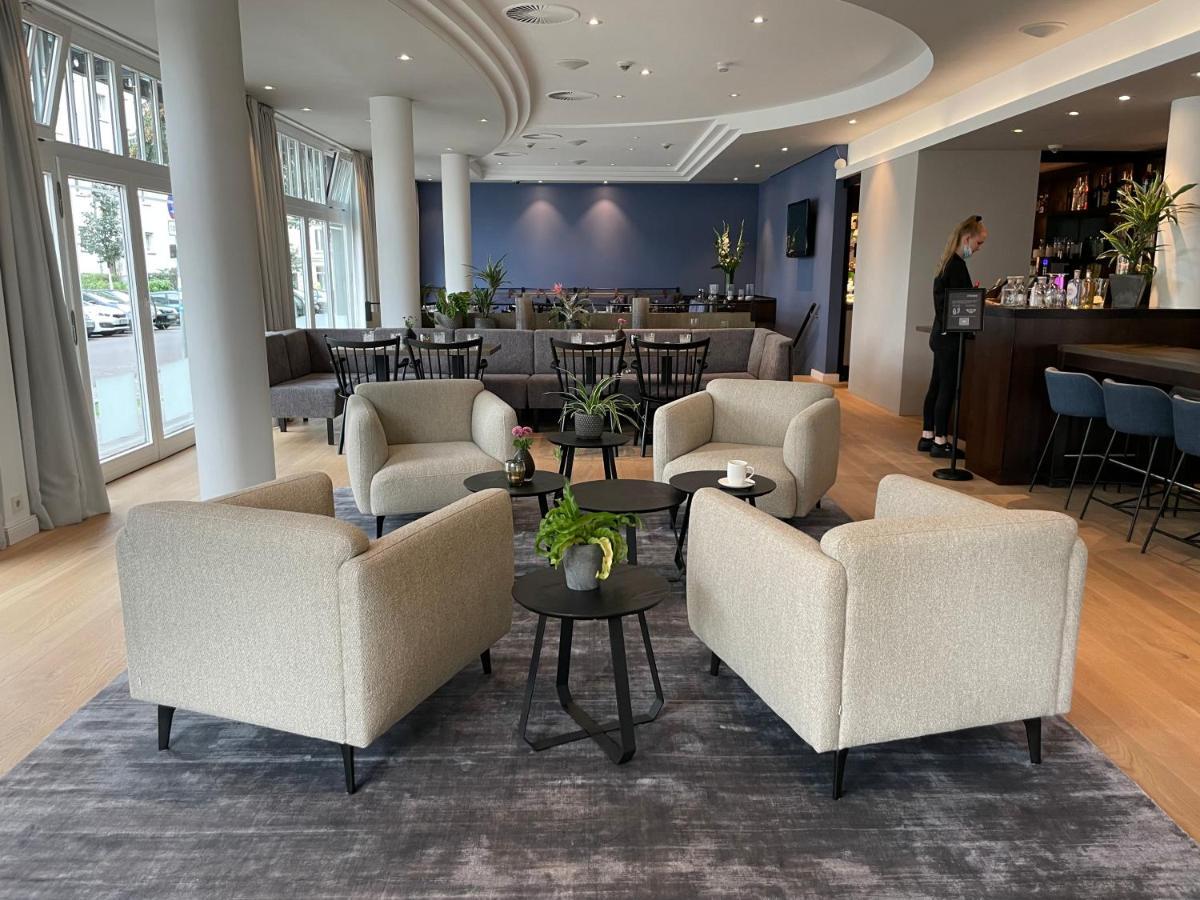 นิว เบอร์ลิน Hotel ภายนอก รูปภาพ